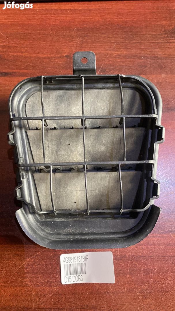 Audi szellőző burkolat 4G9819181B eladó
