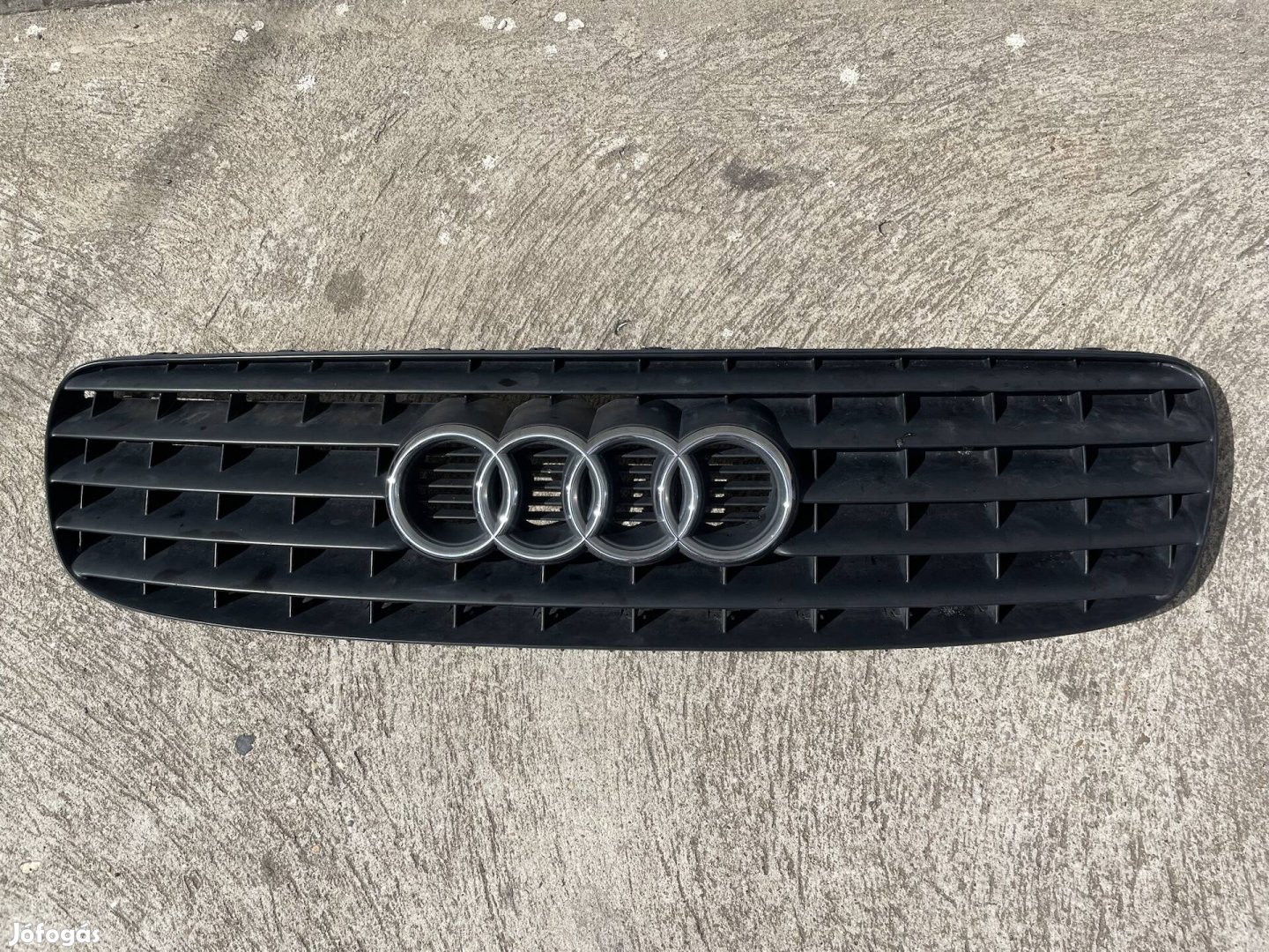 Audi tt 8n hűtőrács 