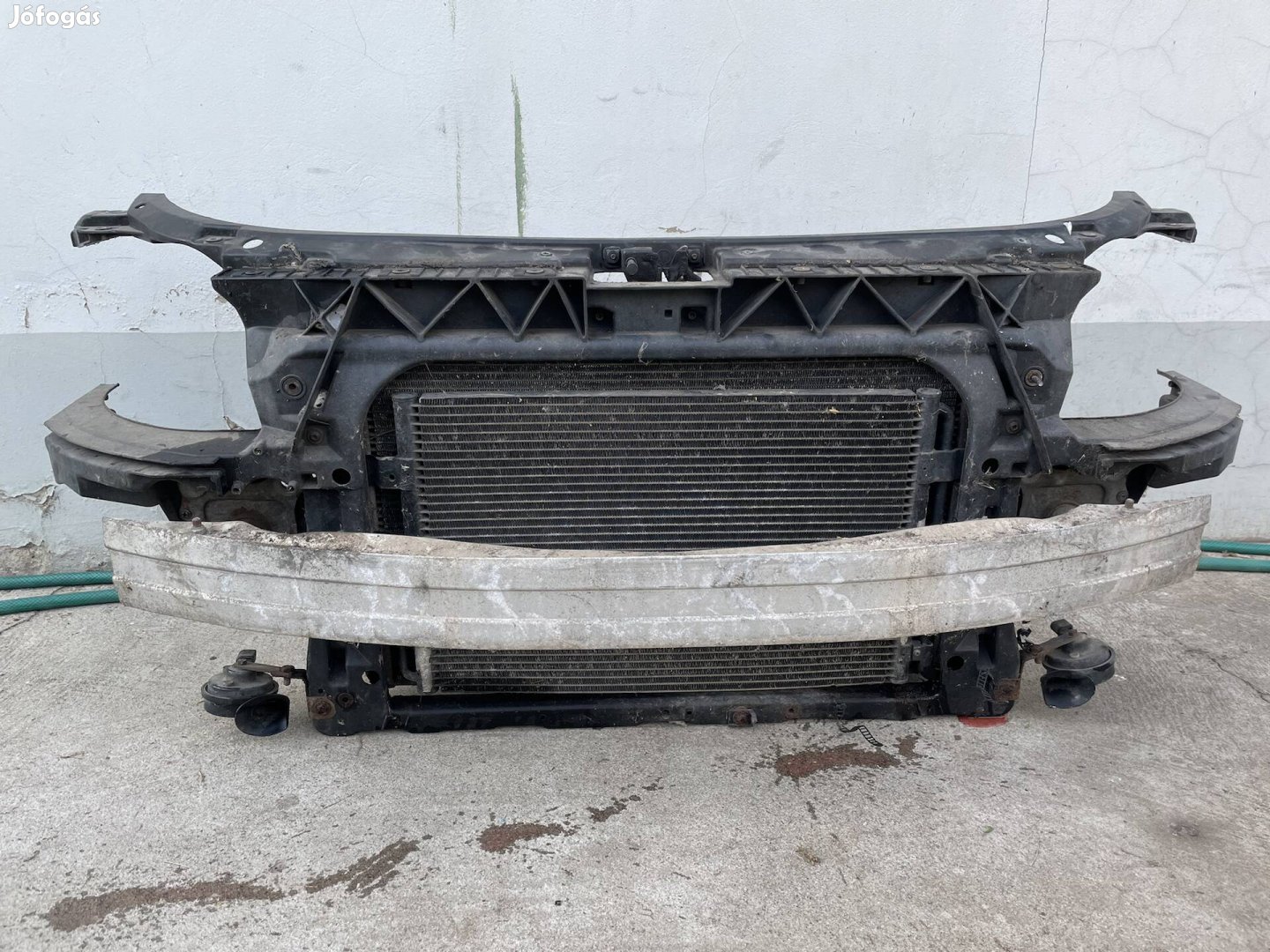 Audi tt 8n mk1 Zarhid homlokfal merevito hűtő komplett