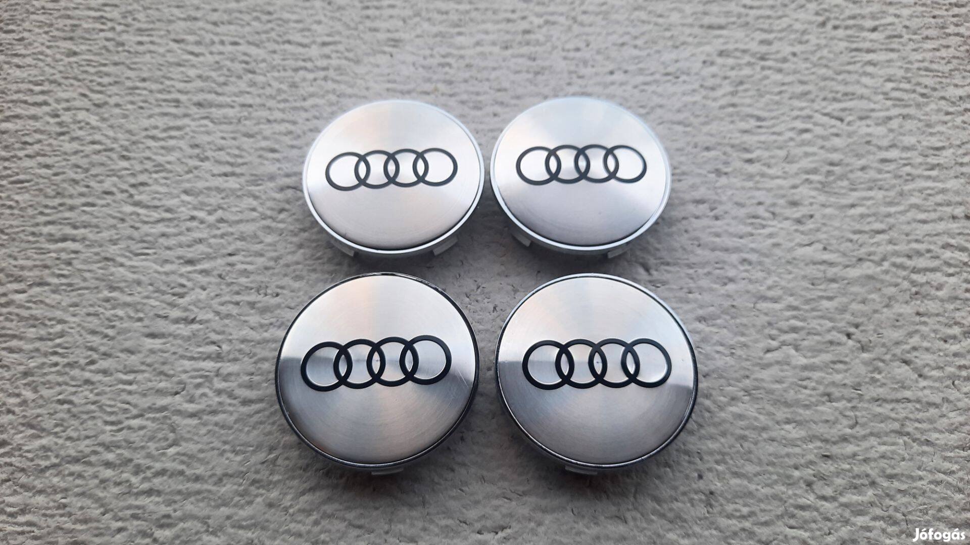 Audi új felni díszkupak közép felnikupak kerékagy kupak 68mm