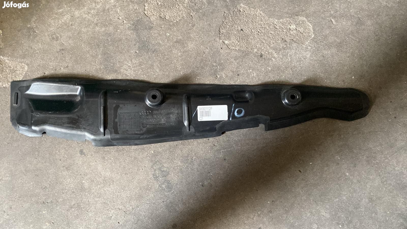 Audi véglemez sárvédőhöz 8W0821112 eladó