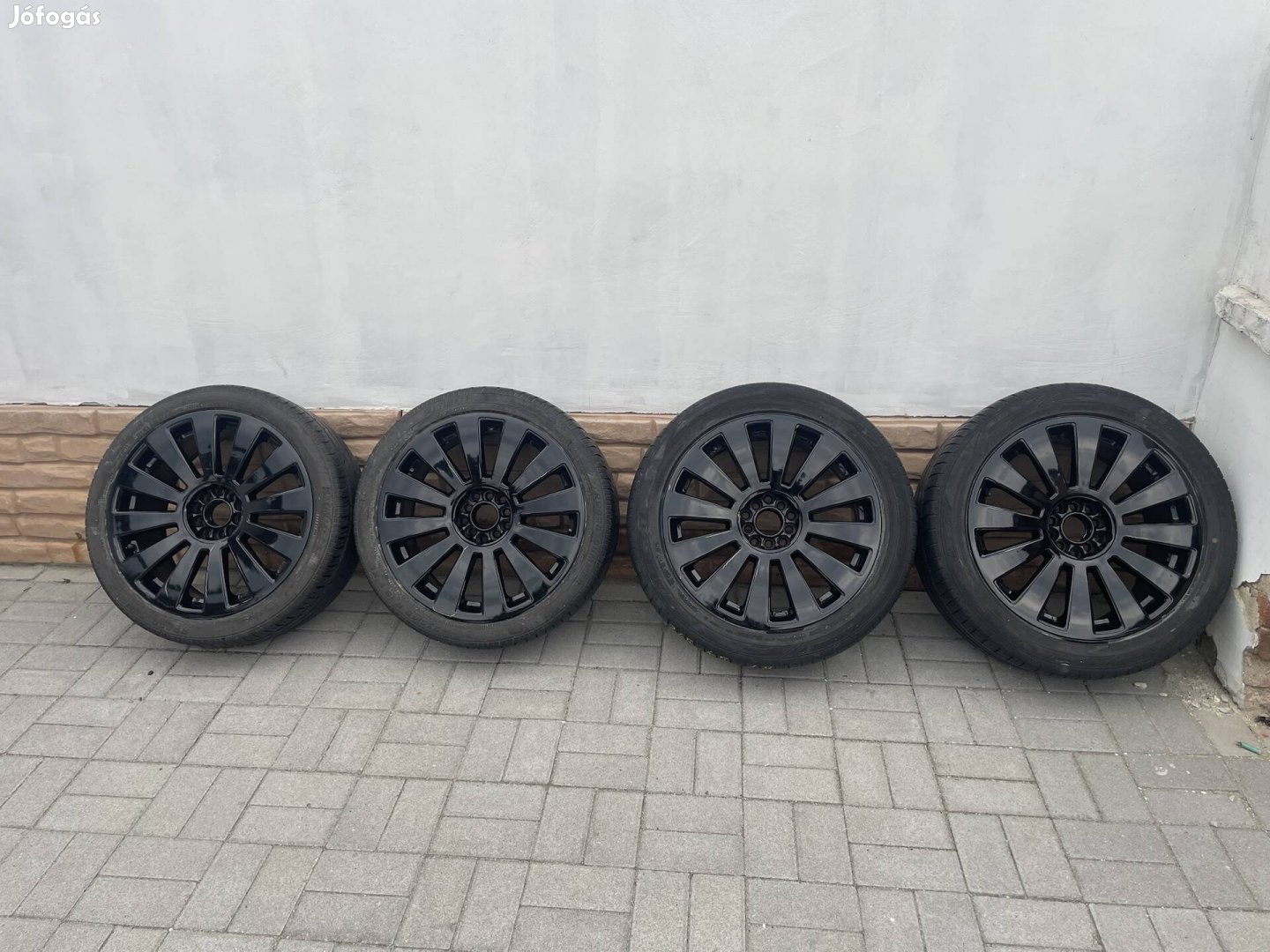 Audi-vw 18-as alu felni jó gumikkal  eladó