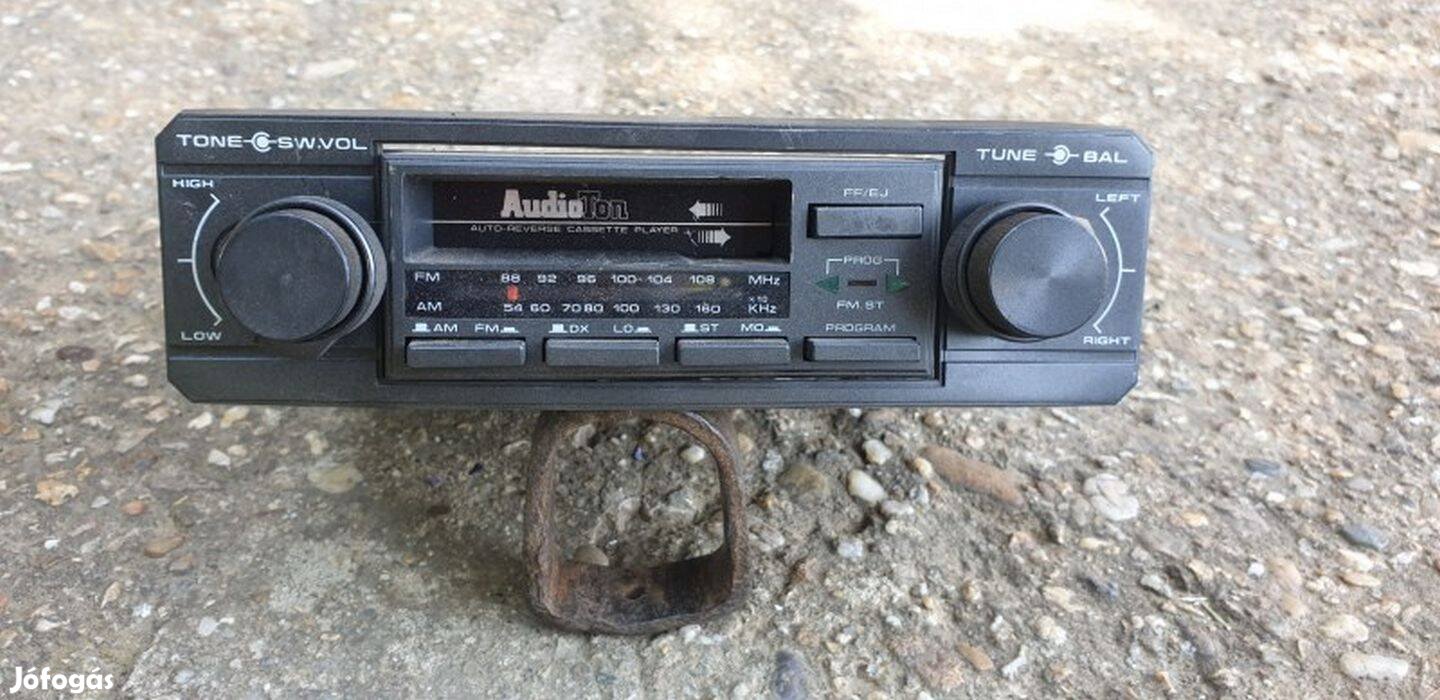Audioton kazettás autórádió