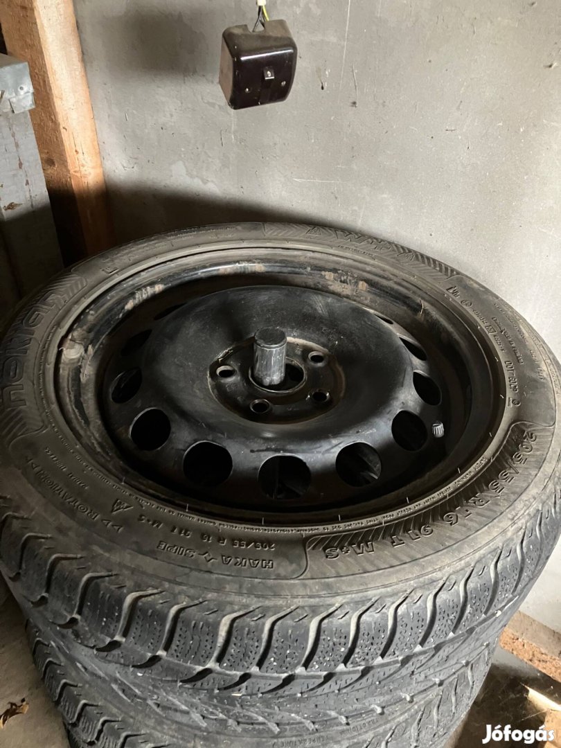 Audira való acél acélfelni R16