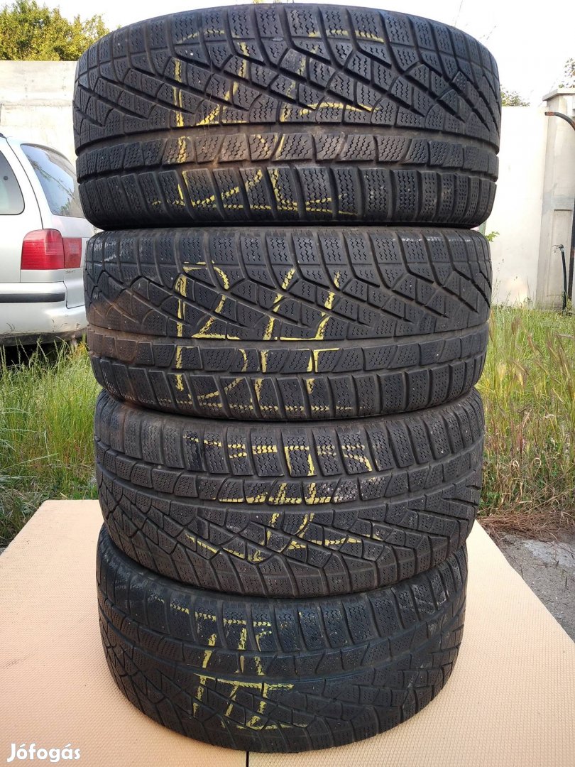 Auto Gumi Pirelli 4 db, 245/45 R18 Sottozero, 7 mm kifogástan 40.000ft