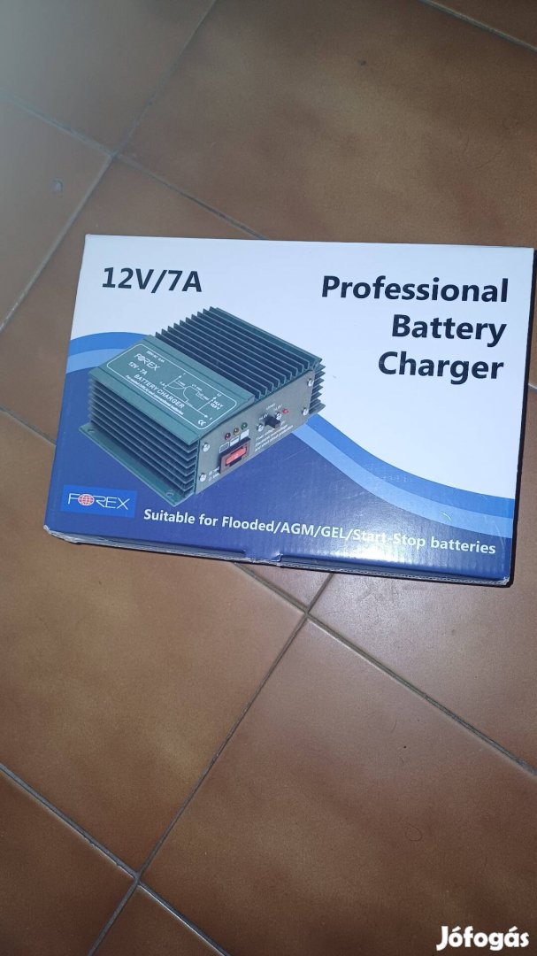 Autó akkumulátor töltő 12V 7A 
