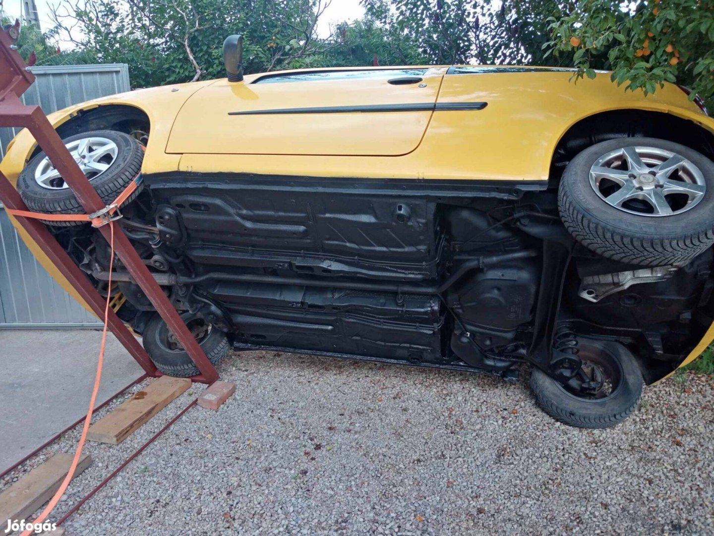 Autó billentő szerelő rámpa helyett