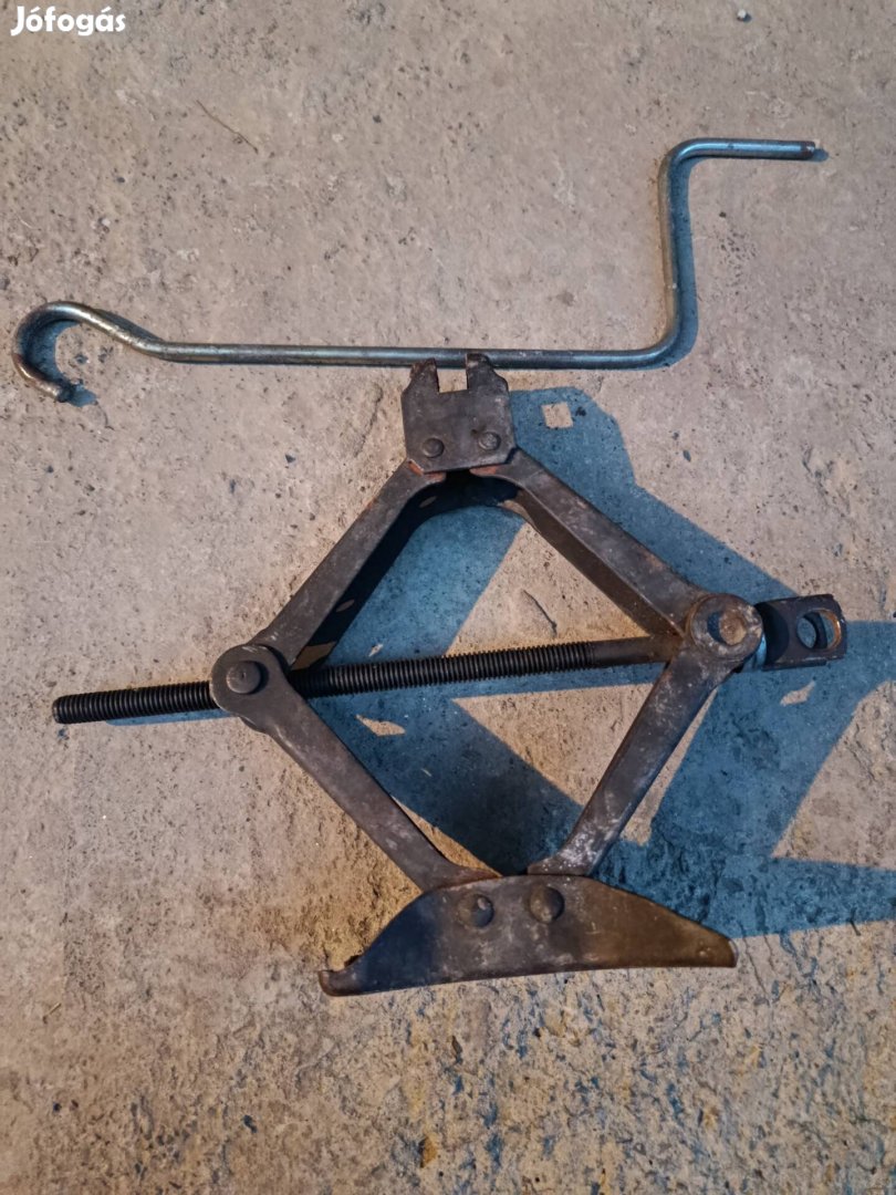 Autó emelő Suzuki Swift emelő