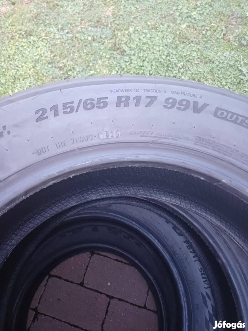 Autó gumi 215/65 R17