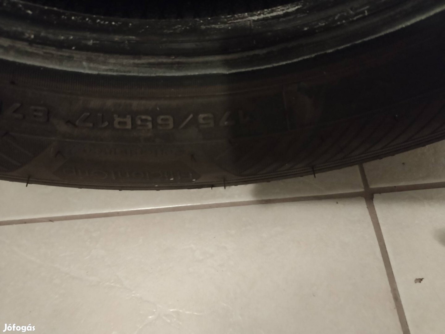 Autó gumiabroncs 