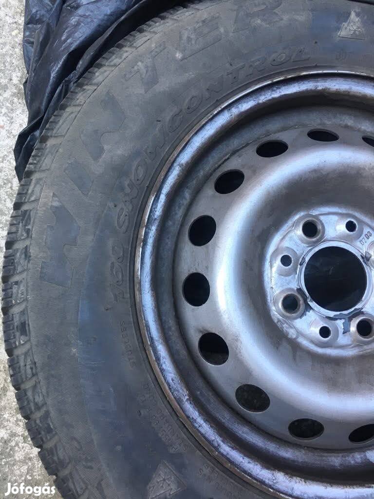 Auto gumik 14 méretű felnivel is