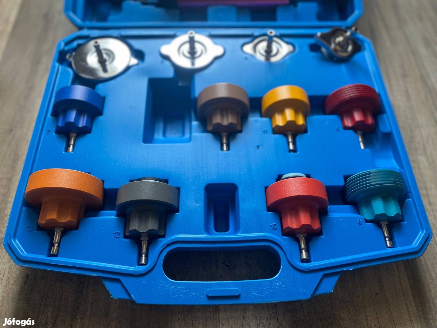 Autó hűtőrendszer nyomás vizsgáló készlet 14 adapter F06153