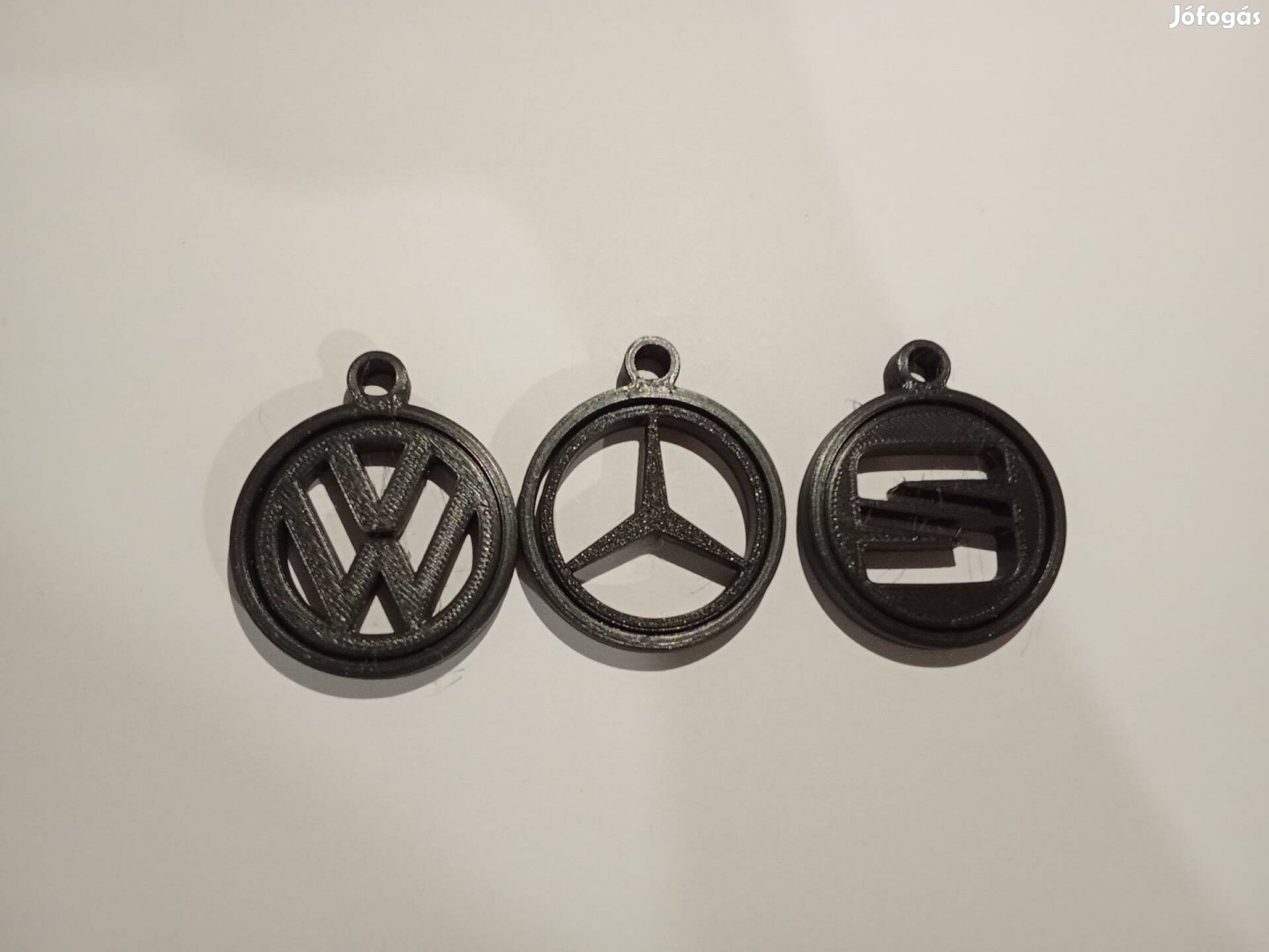 Autó márkás kulcstartók 