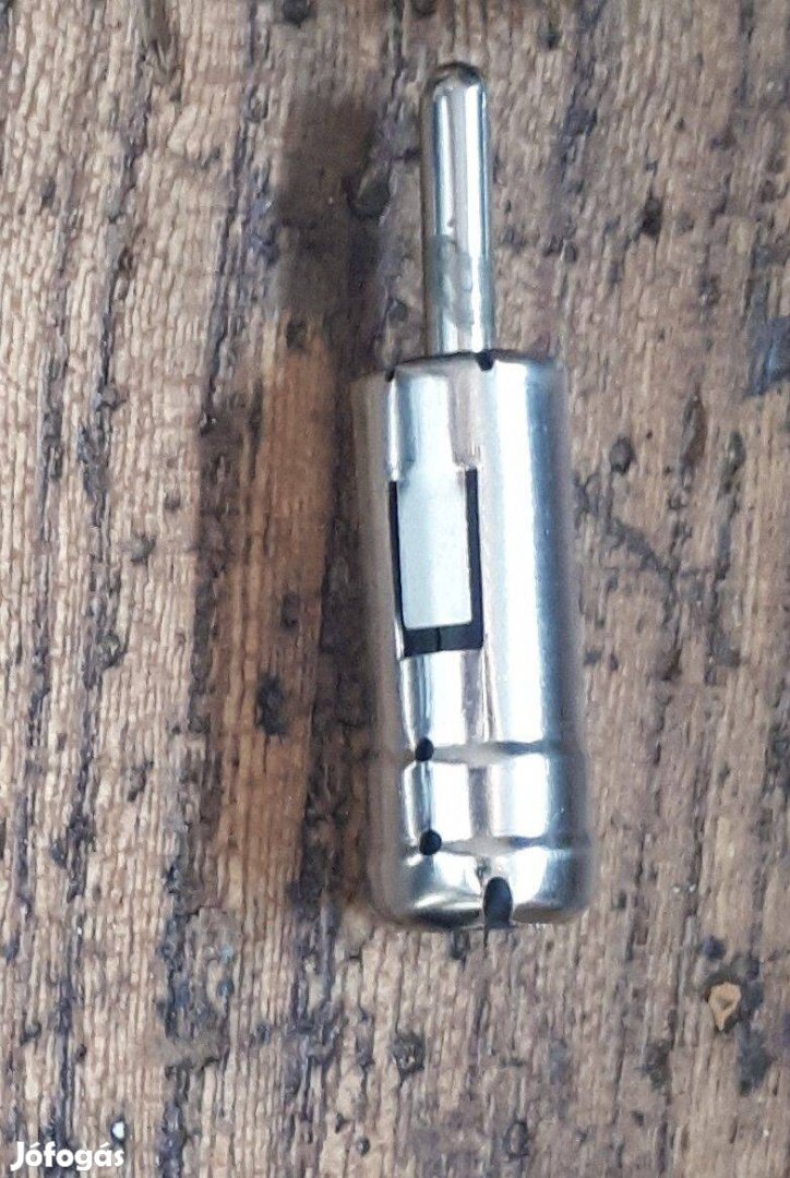Autóantenna csatlakozó adapter DIN => ISO