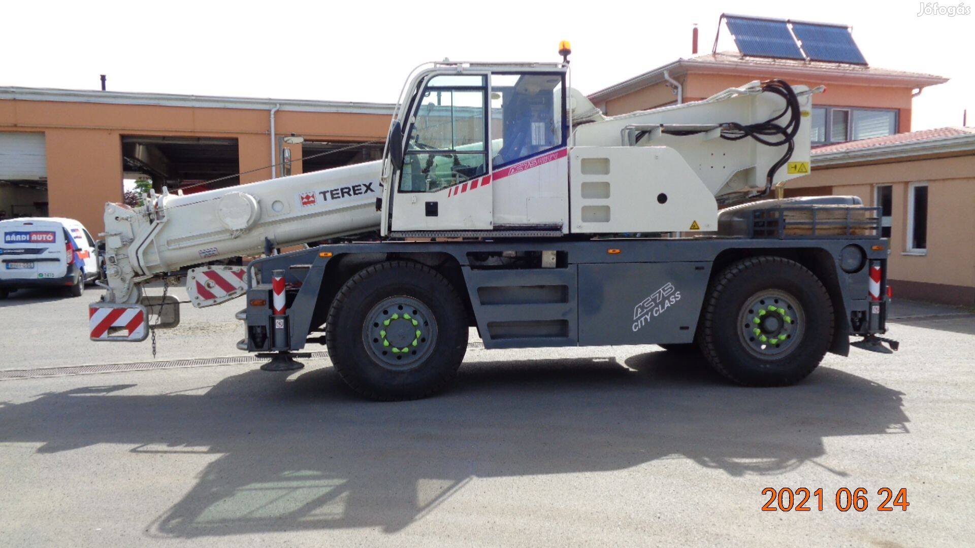 Autódaru Demag AC 75 City