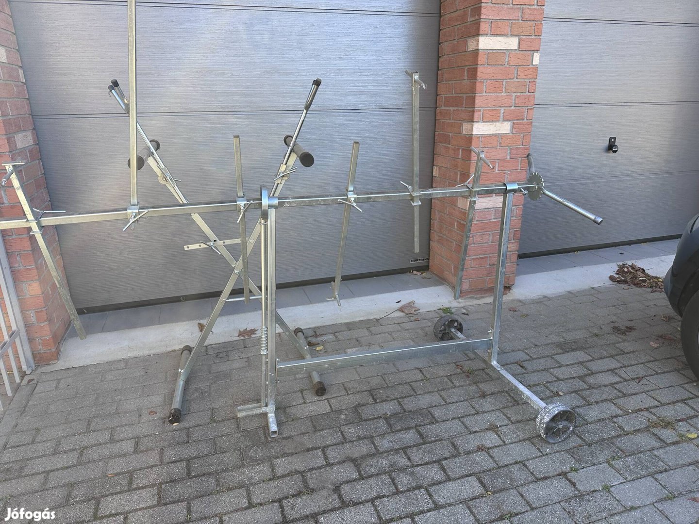 Autófényező állvány 