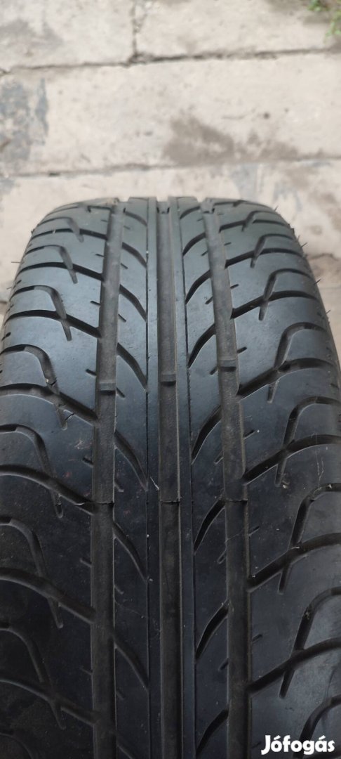 Autógumi 215/45 R17 2db