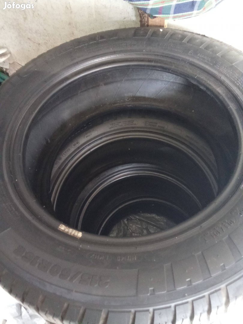 Autógumi 215/60r16c