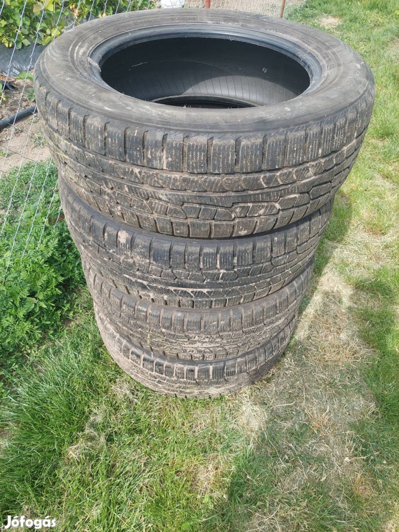 Autógumi 235/60 R18 téli