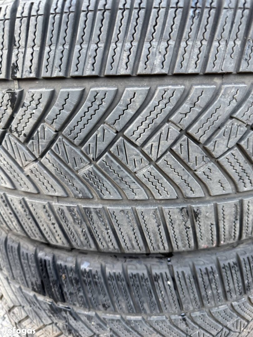 Autogumi 245/35 R20 