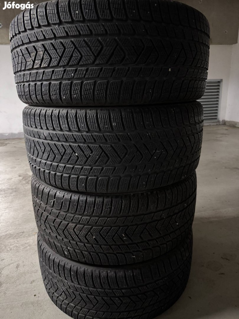 Autogumi 265/35 R22 Pirelli Téligumi