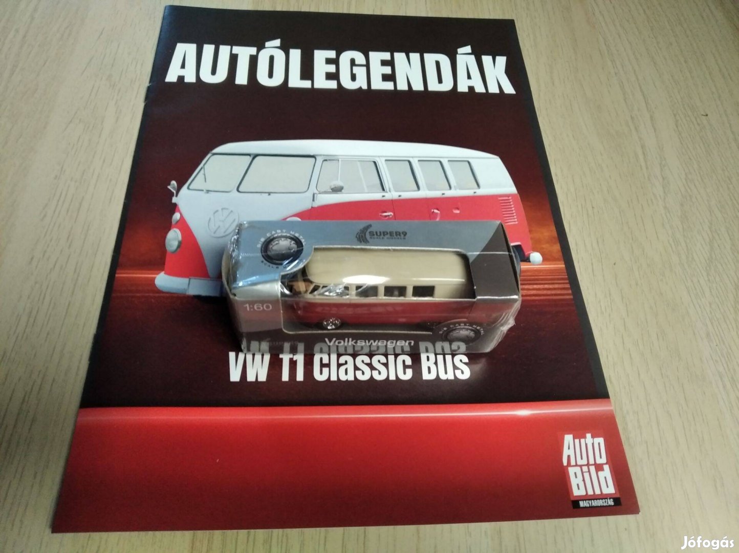 Autólegendák 1. szám - VW T1 Classic Bus modell 1:60 (Bontatlan)