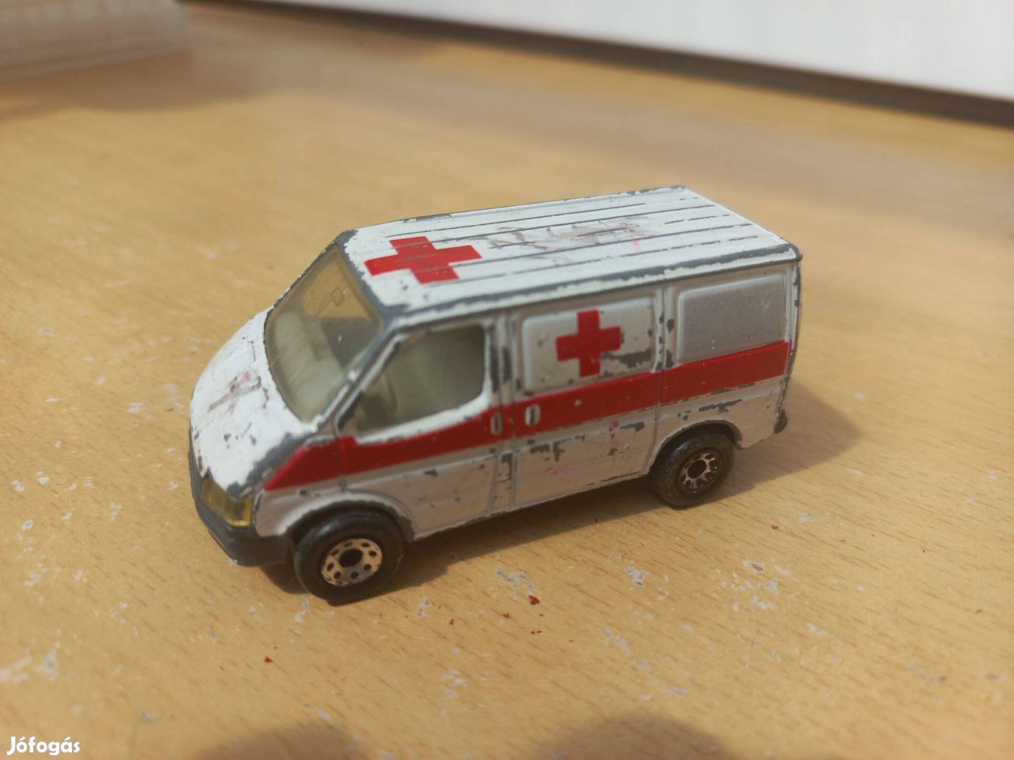 Autómodell retro Matchbox Ford Transit Ambulance