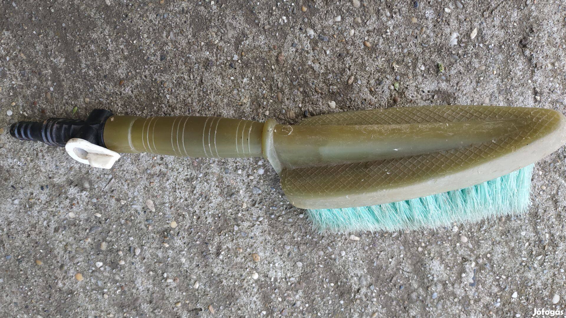 Autómosó kefe vízcsappal Szovjet retro