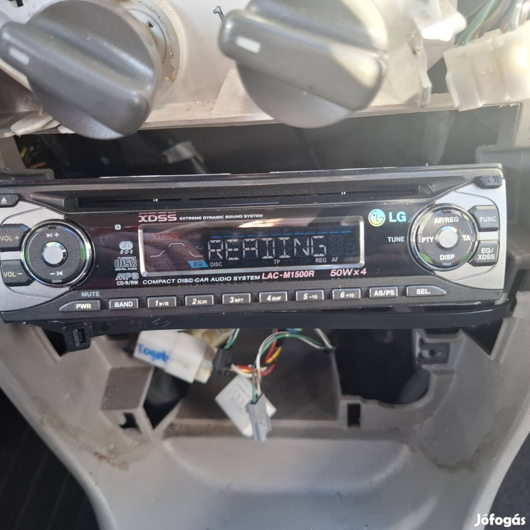 Autórádió LG 4X 50Watt