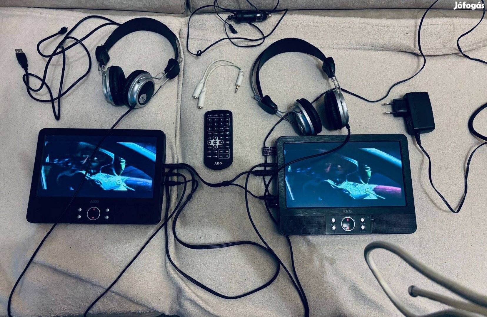 Autós DVD lejátszó AEG