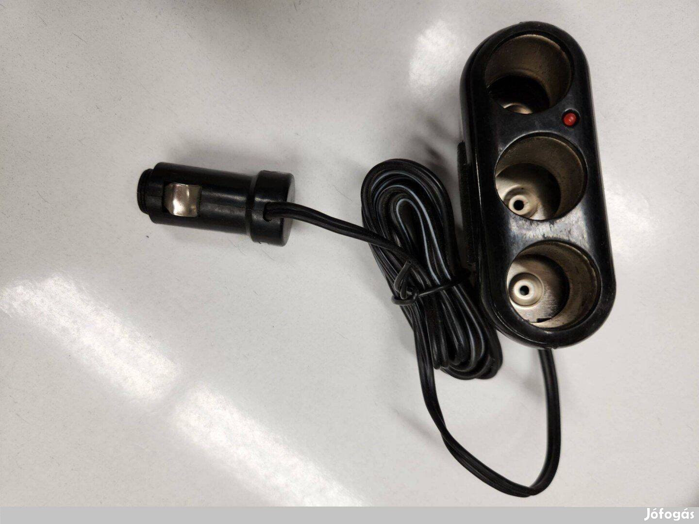 Autós Szivargyújtó Töltő Elosztó 3 portos eladó