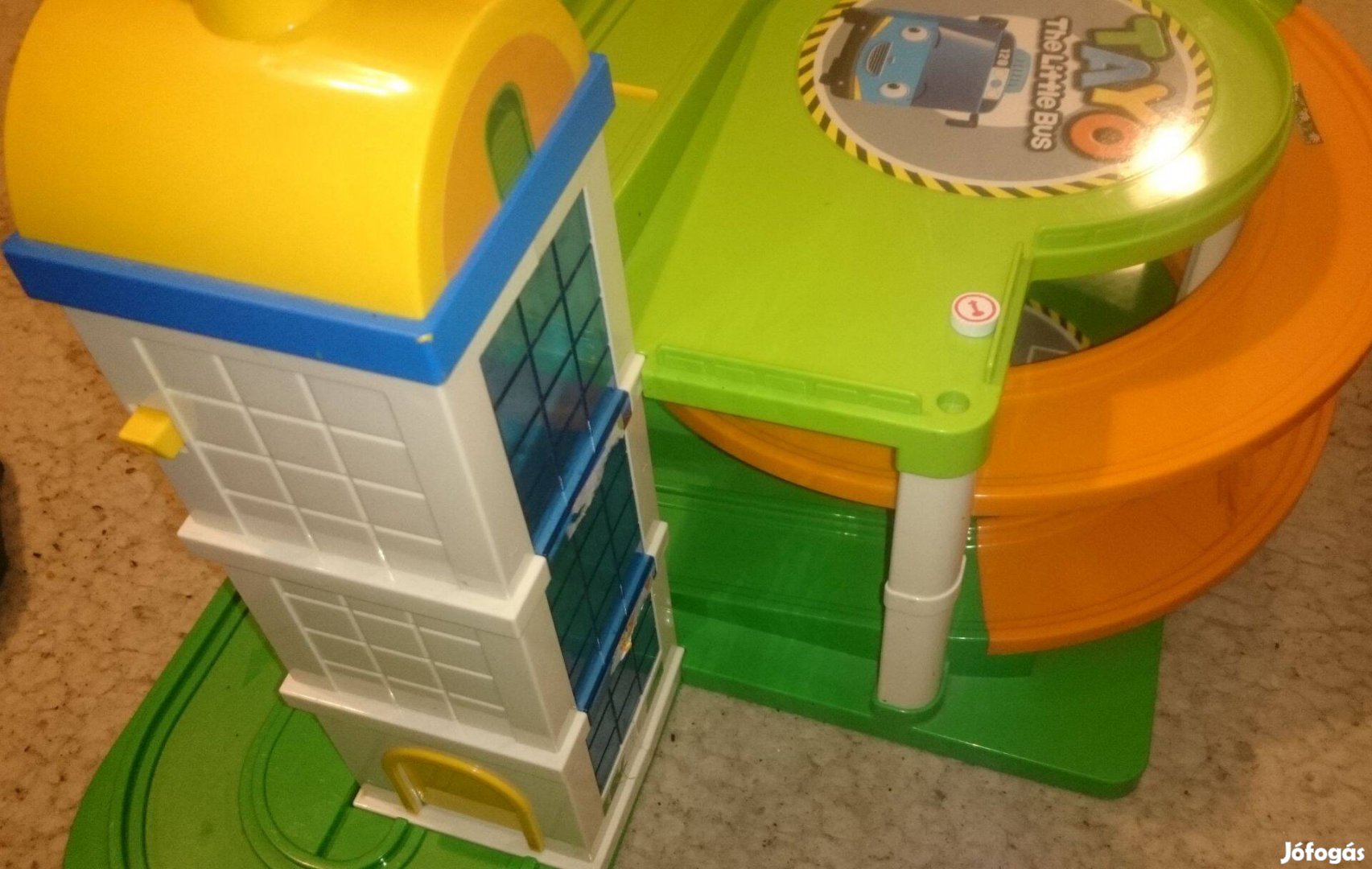 Autós csúszda, lejtős autópálya - lifttel - olcsón eladó!