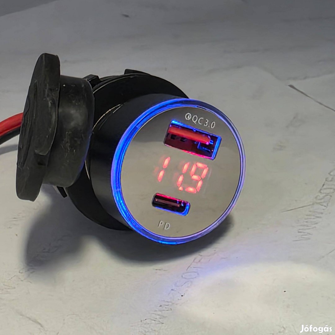 Autós feszültség mérő szivargyújtós QC3.0 USB C PD 38W töltő voltmérő