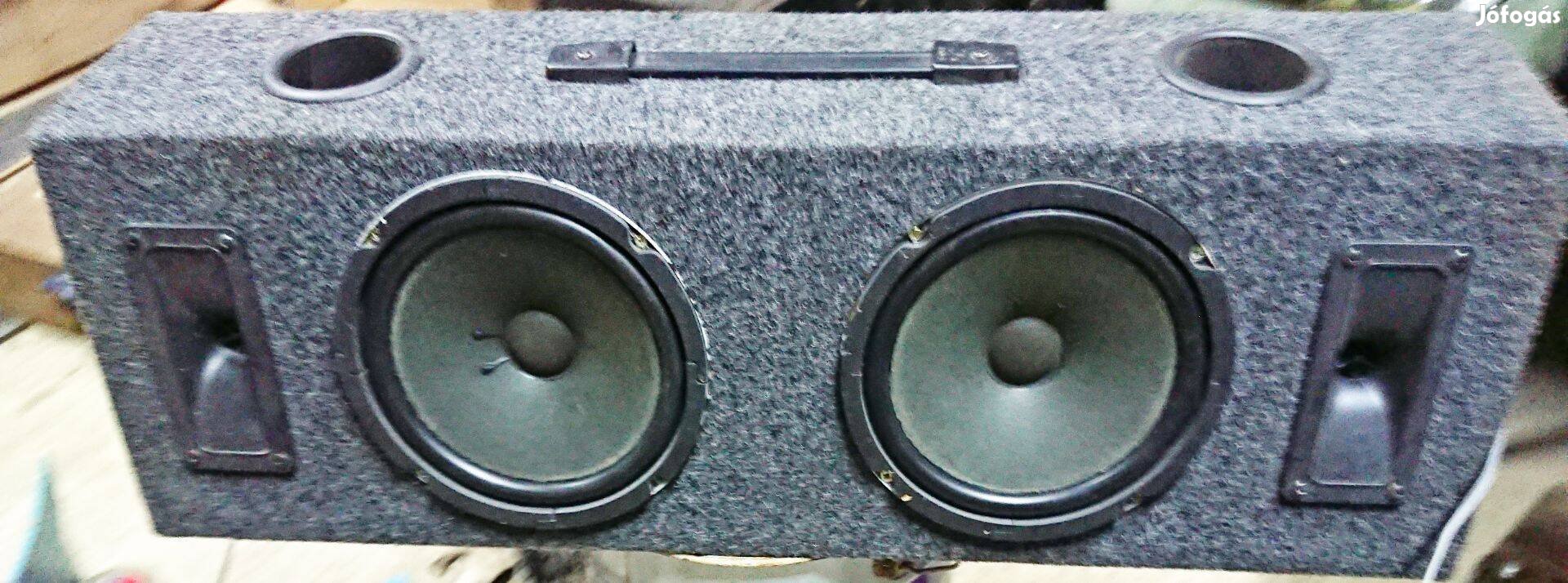 Autós hifi box hangfal