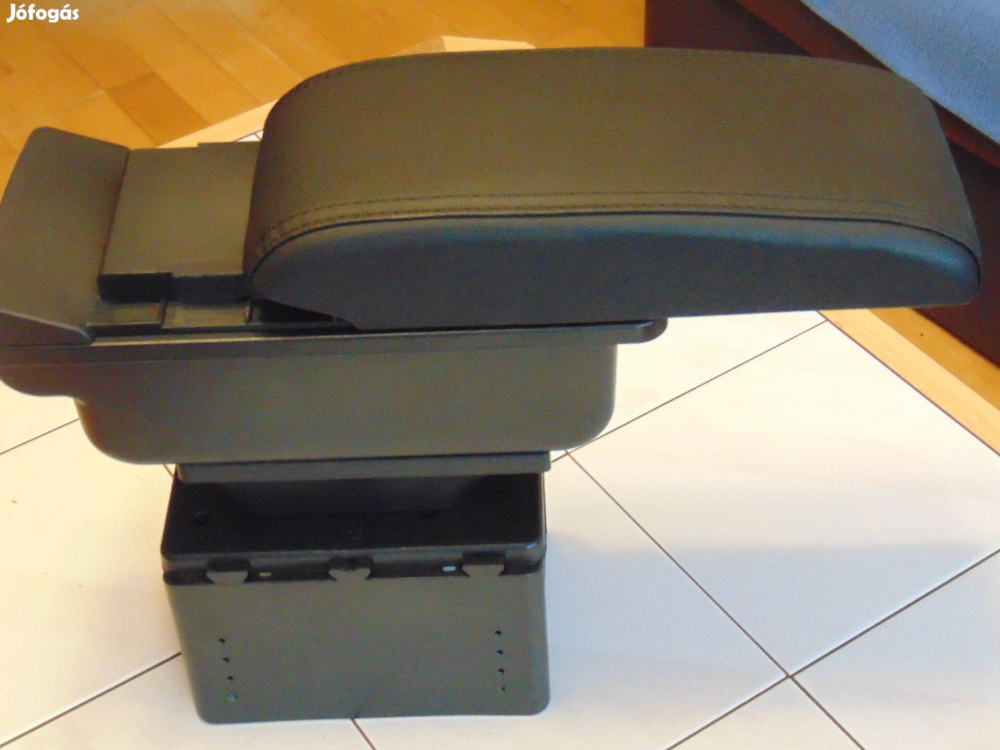 Autós könyök támasz