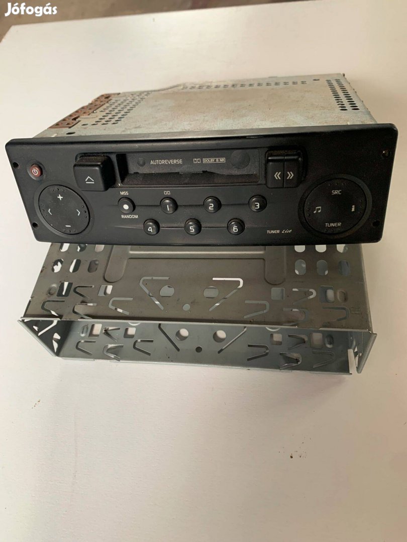 Autós rádió kazettás magnóval renault gk-hoz
