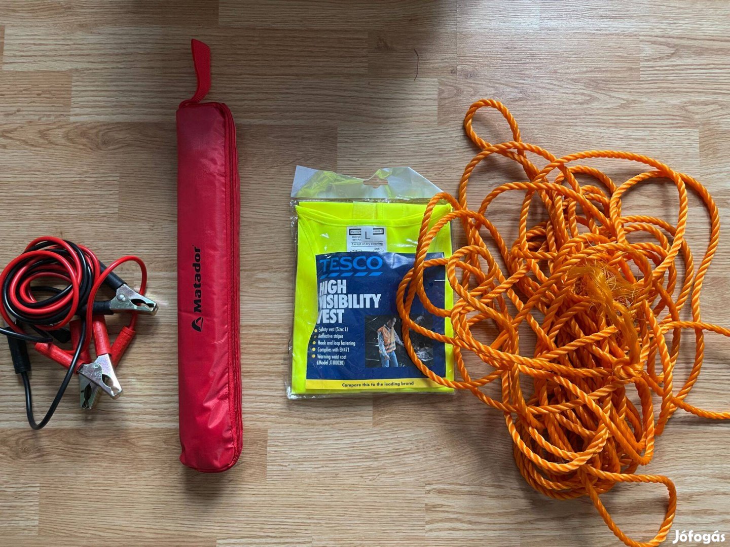 Autós szett láthatósági mellény elakadásjelző indítókábel