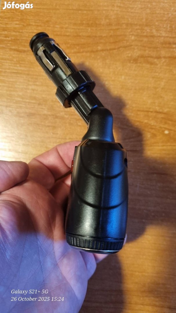 Autós szivargyújtó elosztó 12/24V