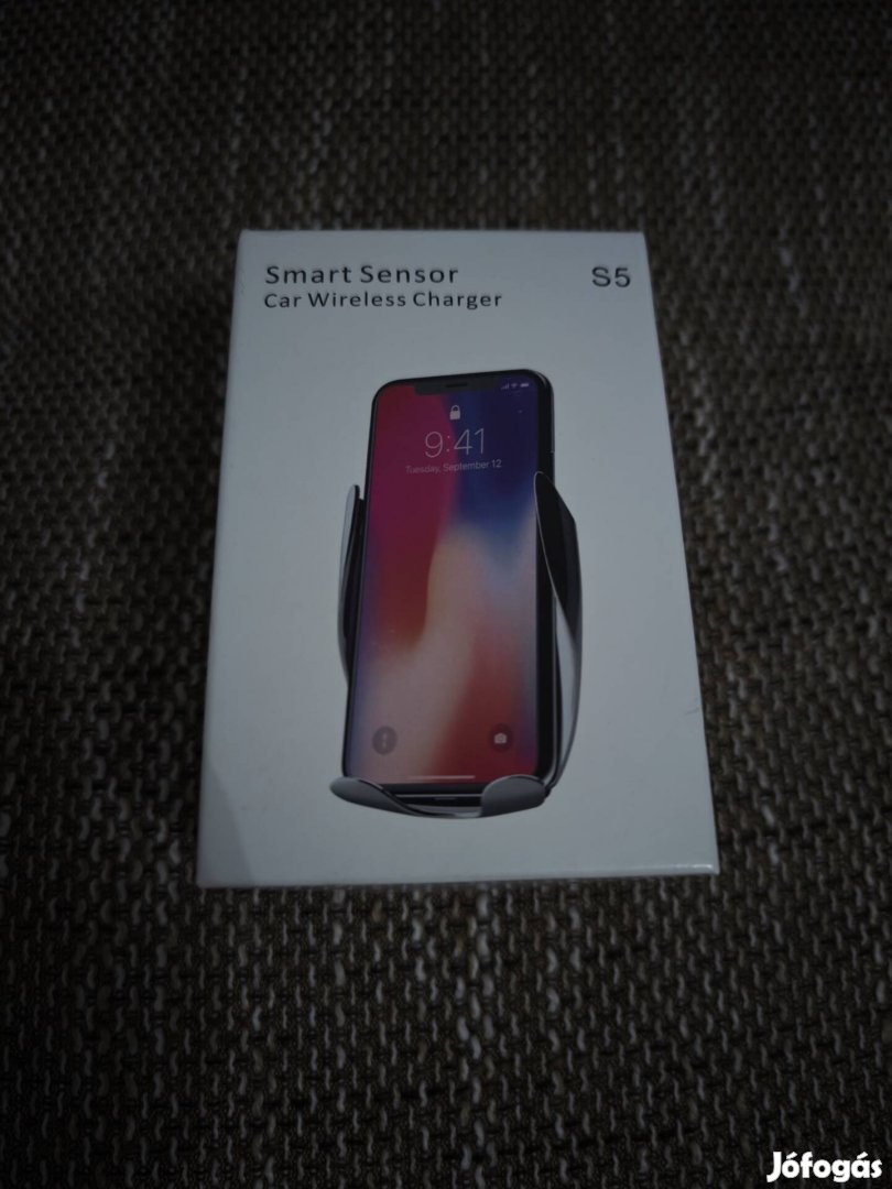 Autós telefontartó, mozgás érzékelő, vezeték nélküli töltés.