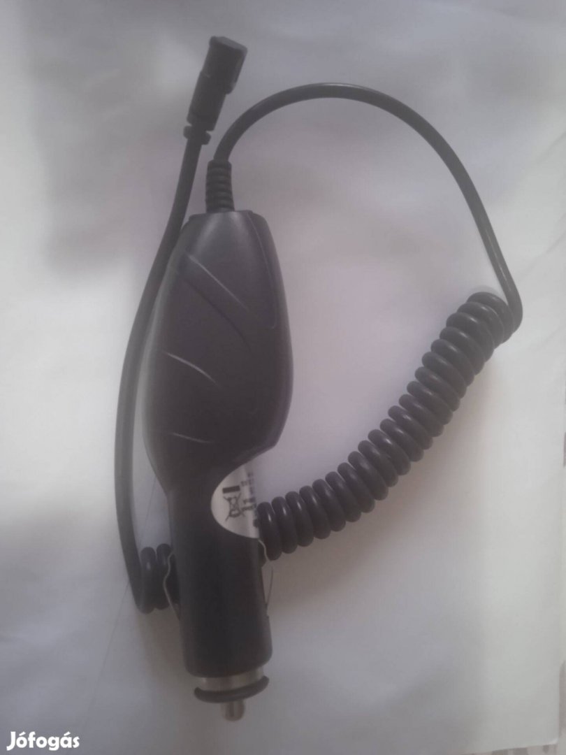 Autós töltő mini USB csatlakozással