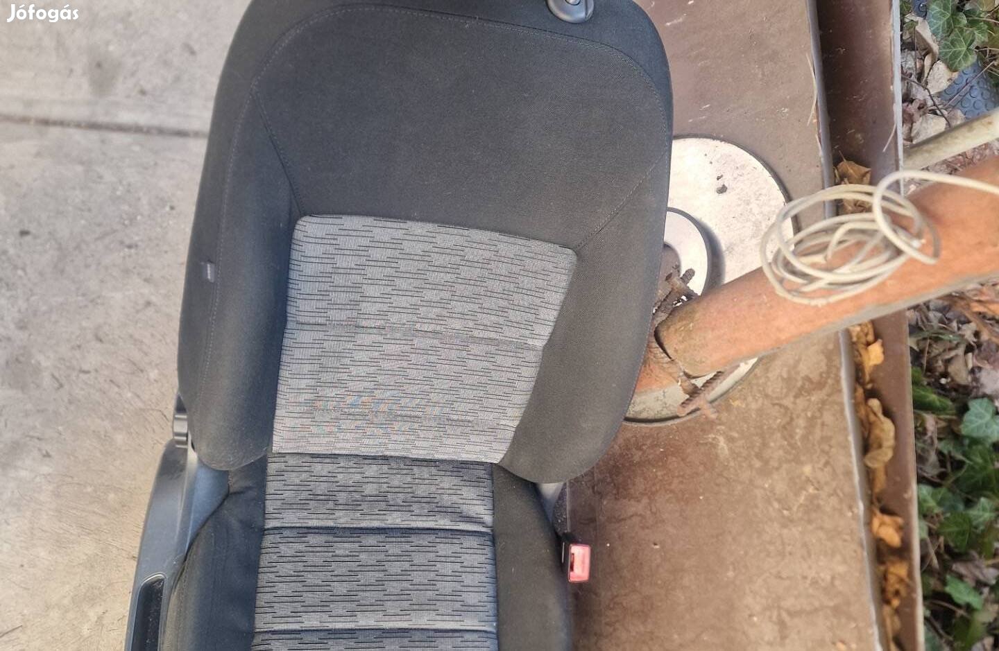 Autoülés Szimulátornak vagy dekorációnak vagy aminek akarod Olcsón!