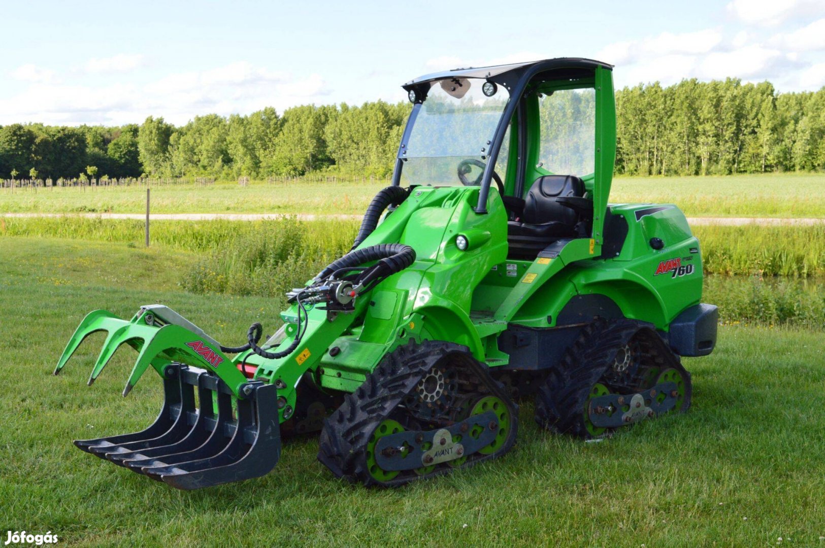 Avant 760 i Track