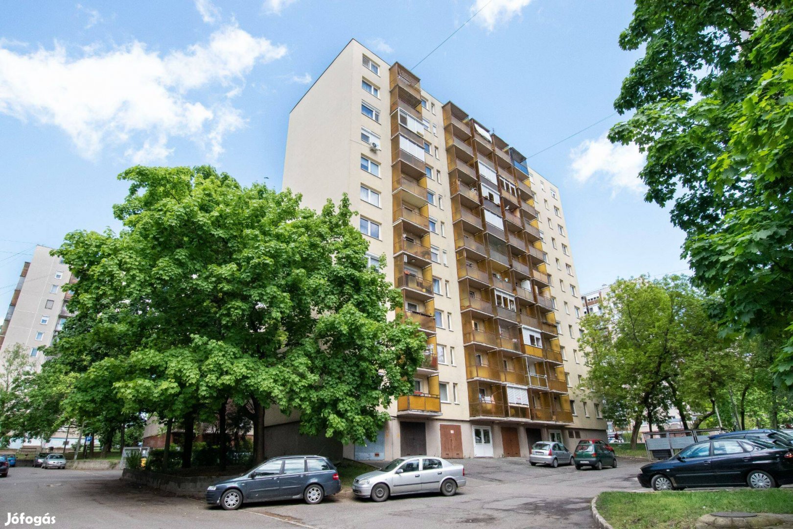 Avas városközpontban panelprogramos lakás eladó!