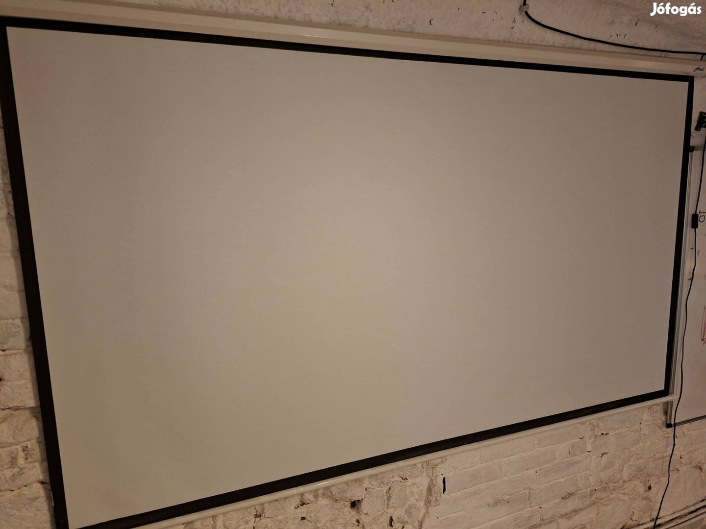 Aveli Rolós vetítővászon, 100, 169, fehér