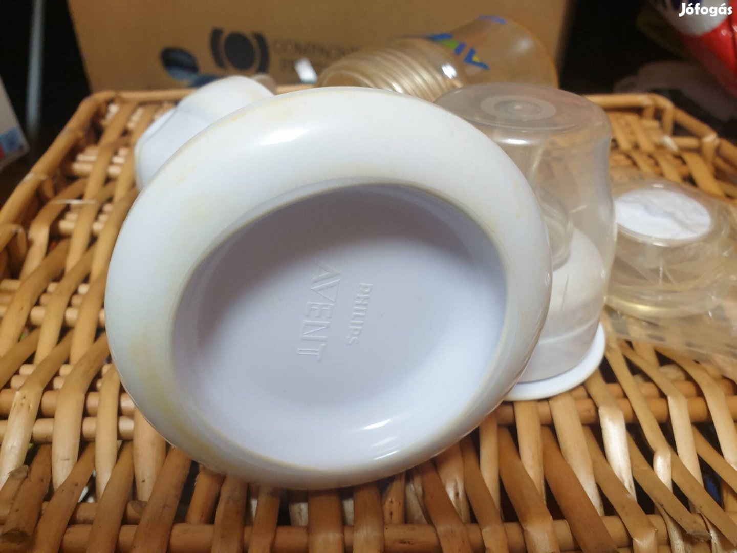 Avent mézszínű mellszívó tartozékokkal