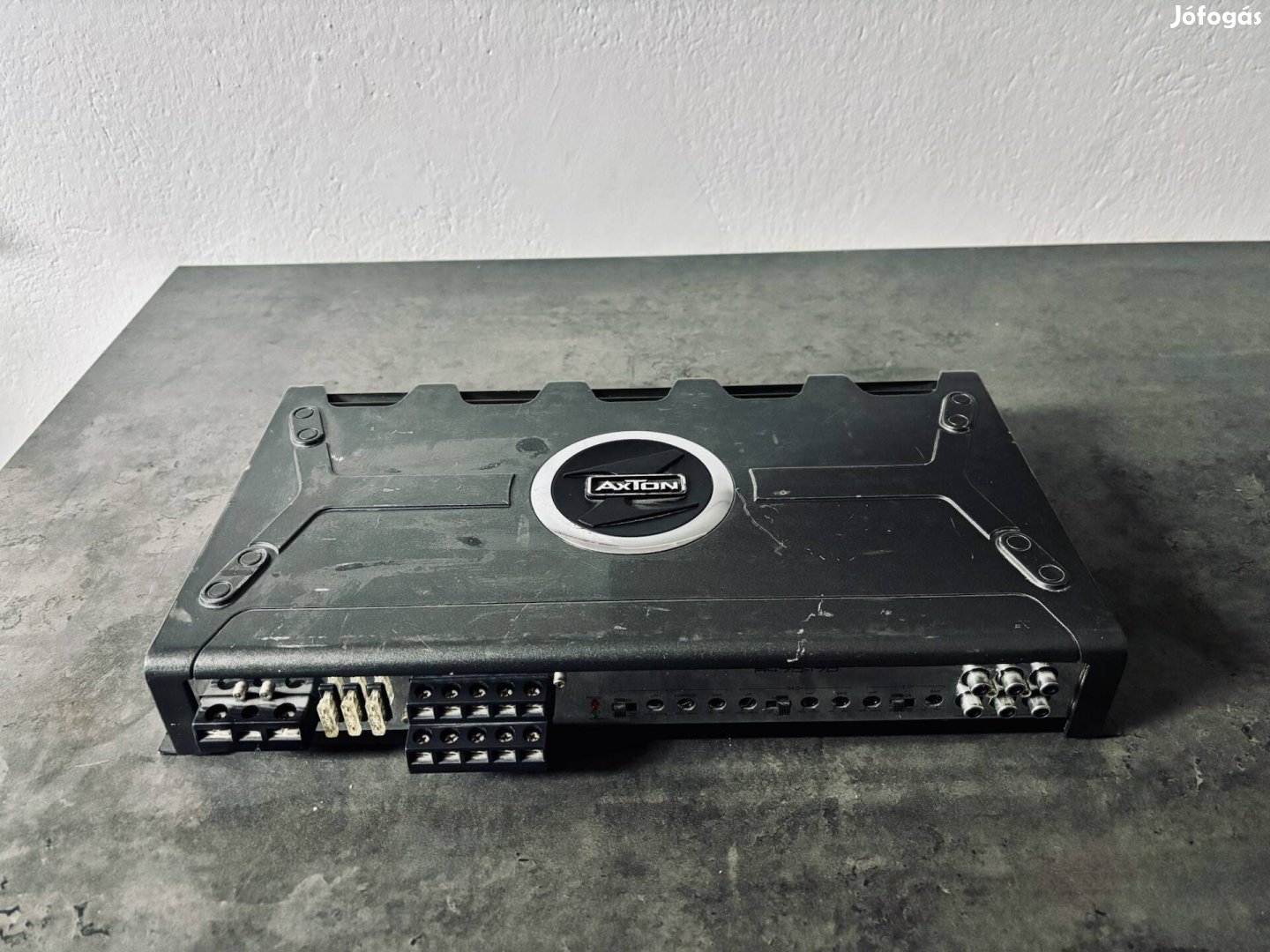 Axton 470 170 erősítő 