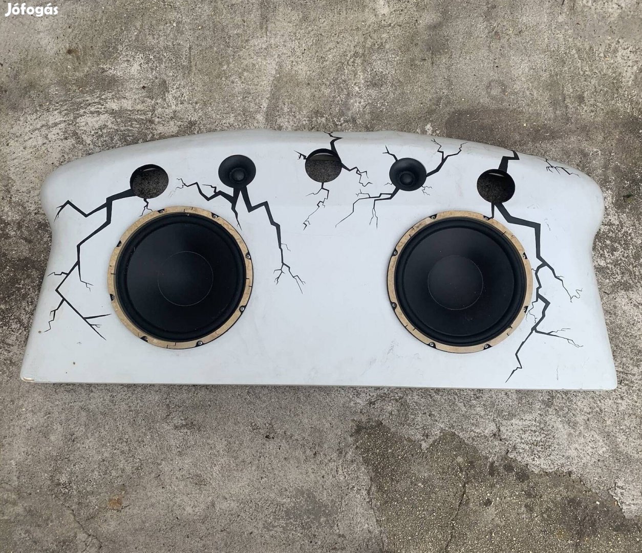 Axton auto hifi mélynyomó erősítő 