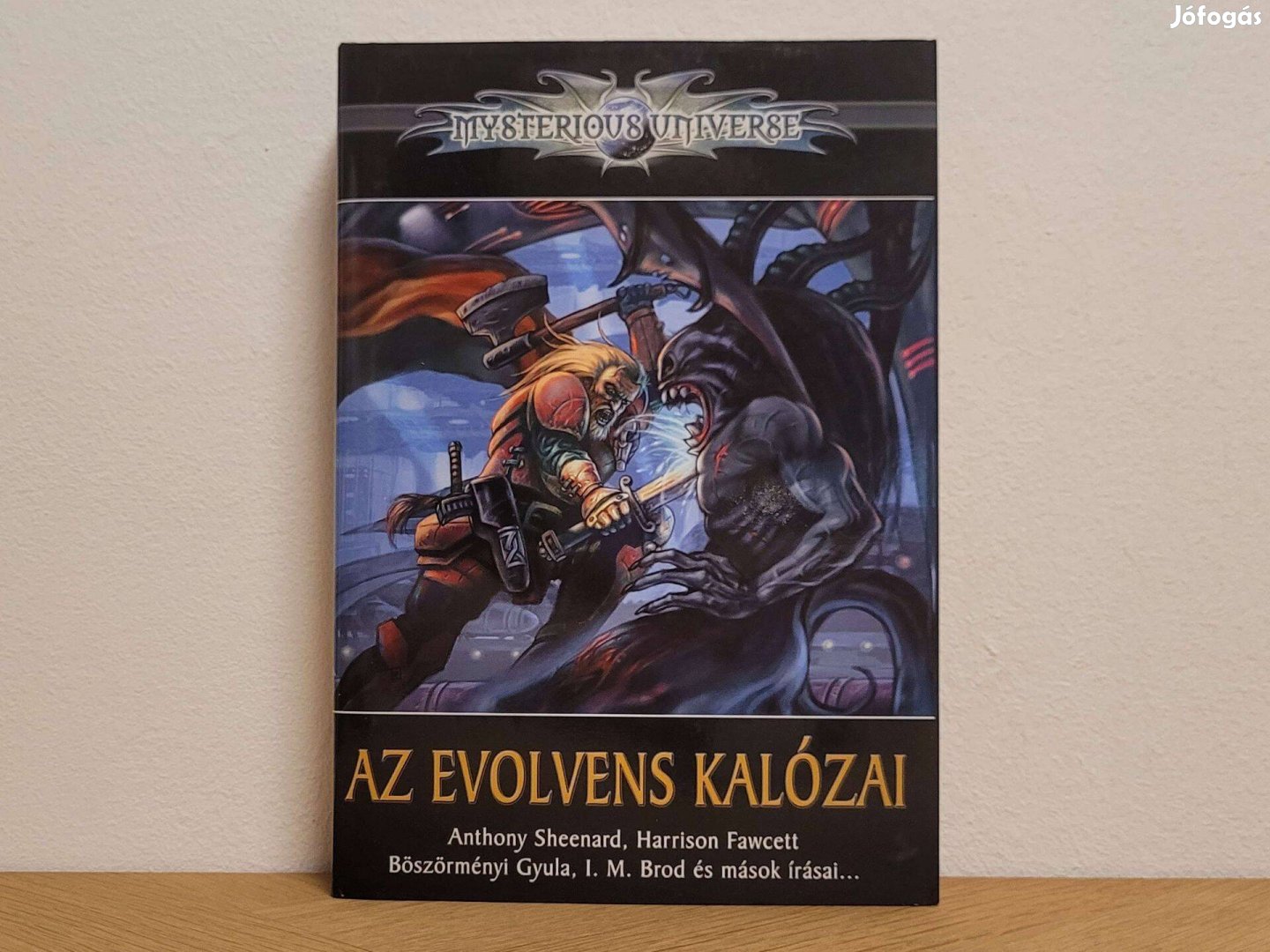 Az evolvens kalózai (Mysterious Universe) könyv eladó