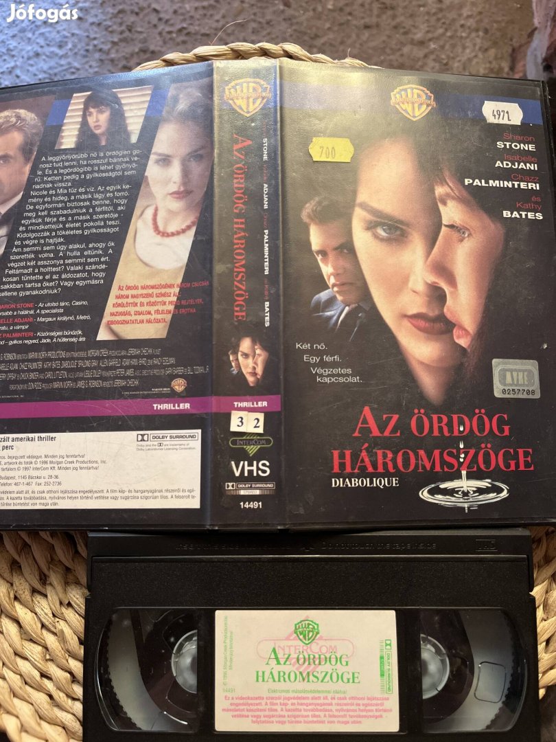 Az ördög háromszöge vhs kazetta