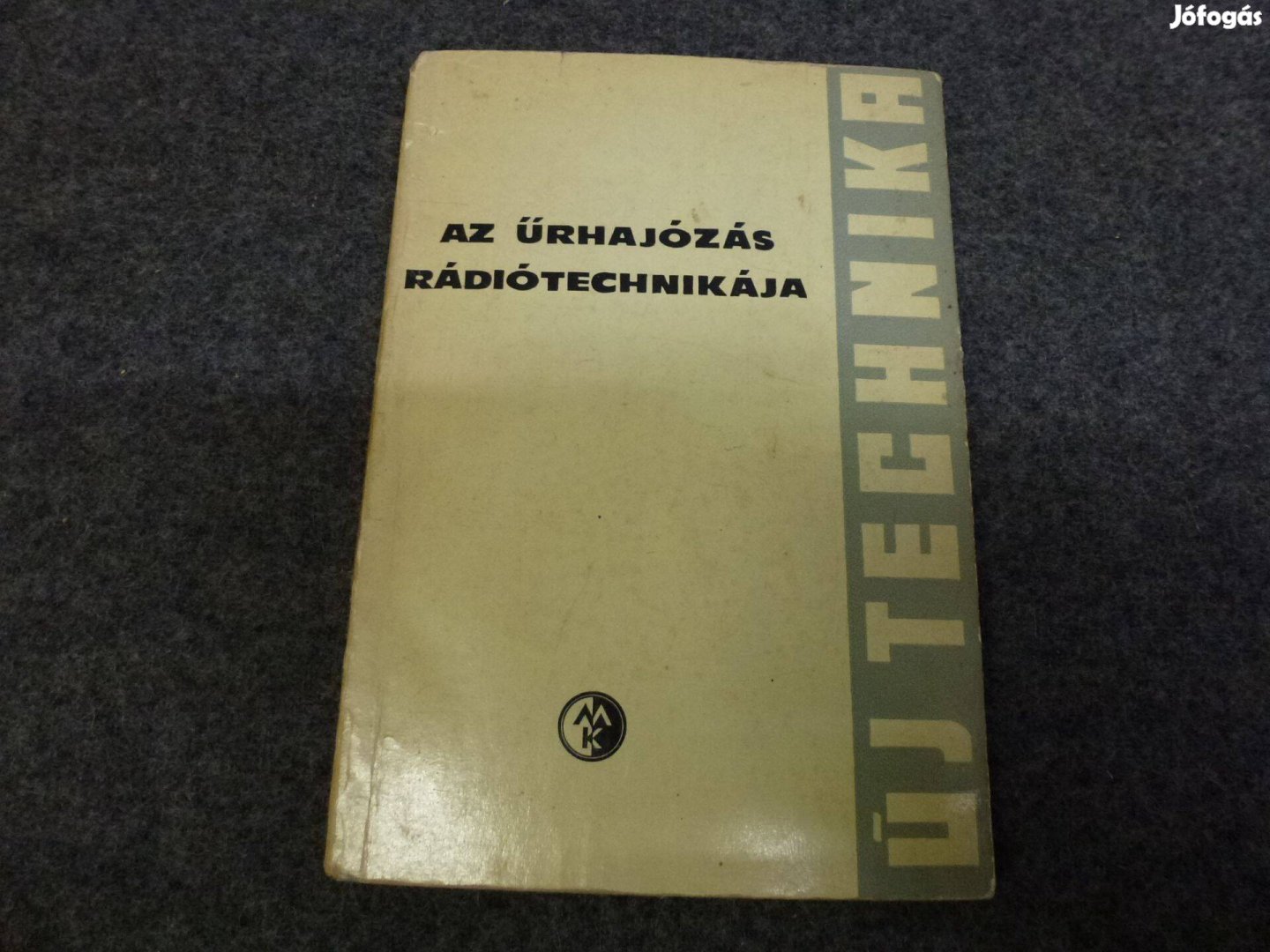 Az űrhajózás rádiótechnikája c. könyv